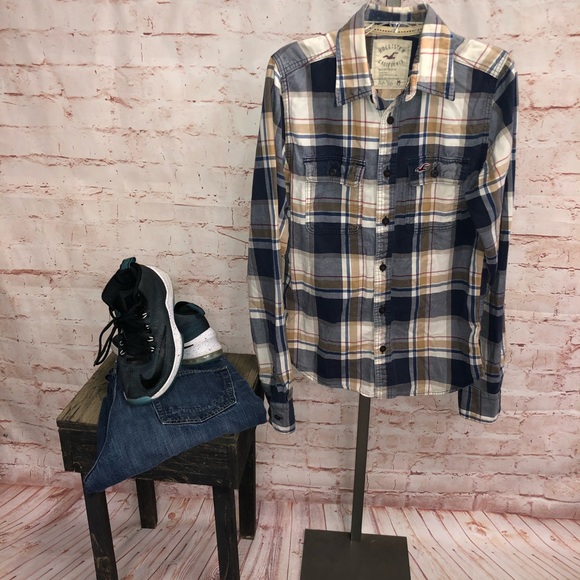 Hollister Other - Hollister 100% cotton flannel plaid medium